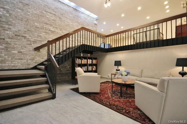 30 Greenridge Avenue 4E, White Plains, NY 10605