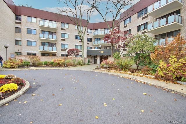 30 Greenridge Avenue 4E, White Plains, NY 10605