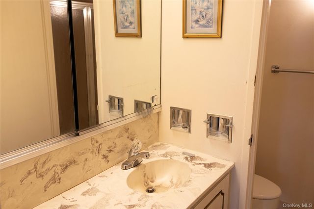 30 Greenridge Avenue 4E, White Plains, NY 10605