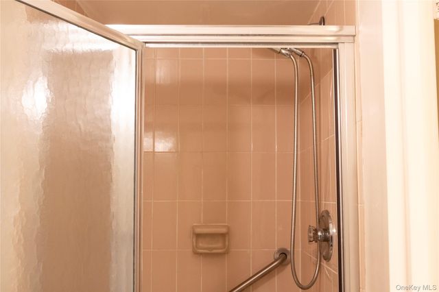 30 Greenridge Avenue 4E, White Plains, NY 10605