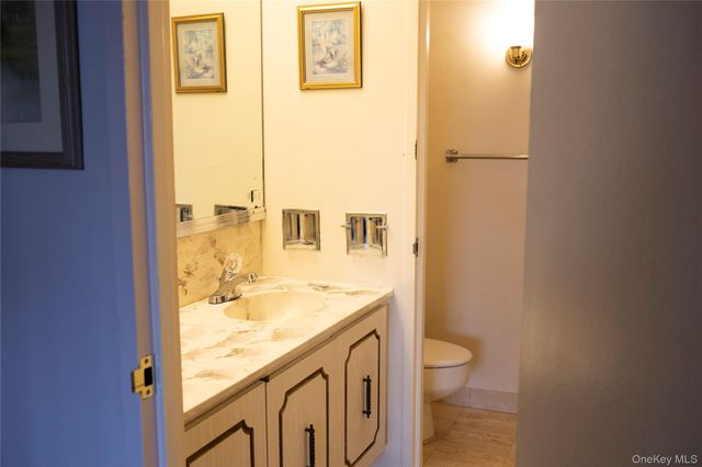 30 Greenridge Avenue 4E, White Plains, NY 10605