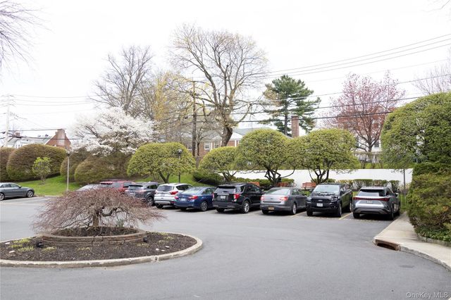 30 Greenridge Avenue 4E, White Plains, NY 10605