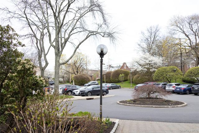 30 Greenridge Avenue 4E, White Plains, NY 10605