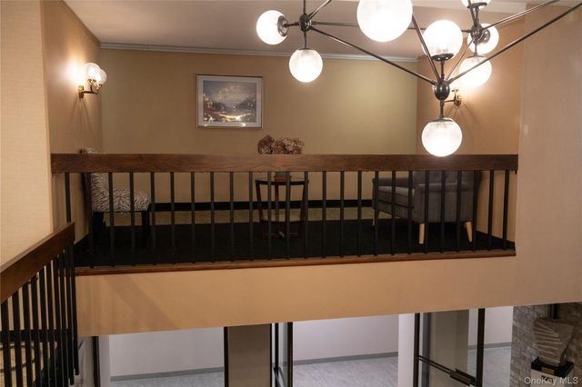 30 Greenridge Avenue 4E, White Plains, NY 10605