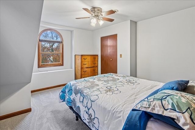 7531 W Cleveland Street, Niles, IL 60714