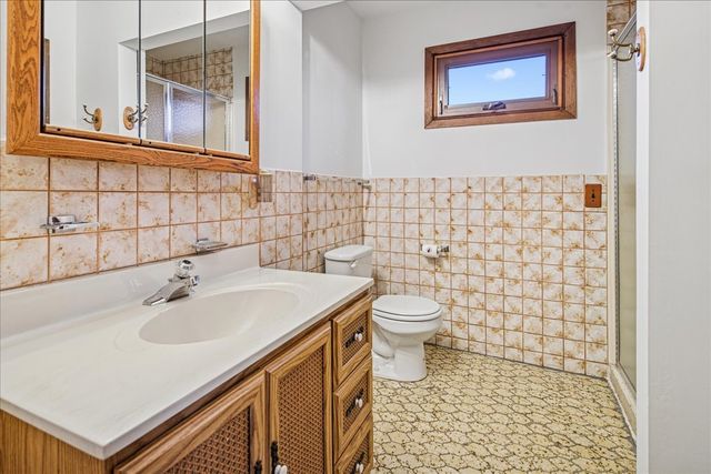 7531 W Cleveland Street, Niles, IL 60714