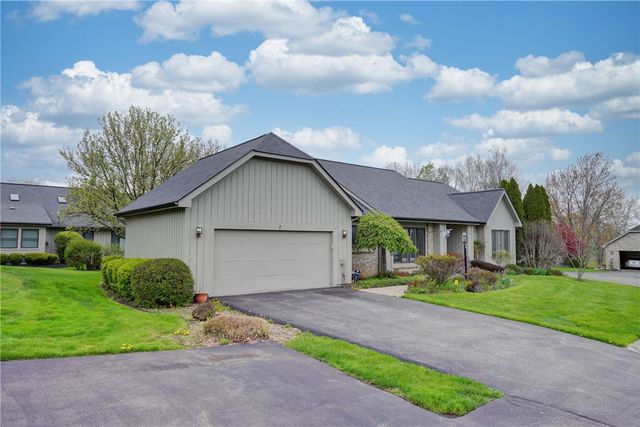 2 Dartmouth Court, Pittsford, NY 14534