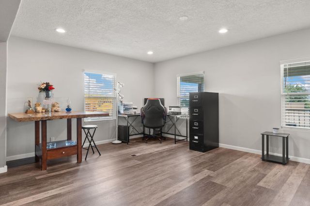 5373 RAGLIN Avenue SW, Albuquerque, NM 87121