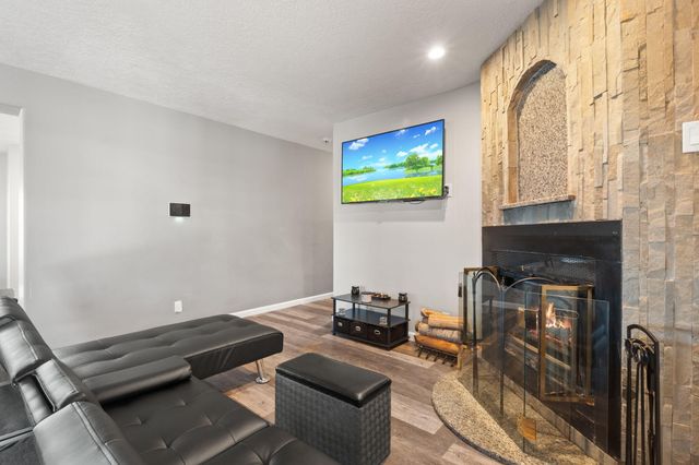 5373 RAGLIN Avenue SW, Albuquerque, NM 87121