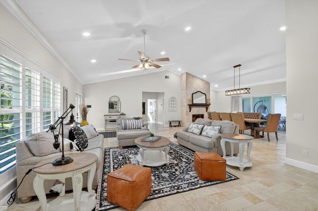 13172 Doubletree Circle, Wellington, FL 33414