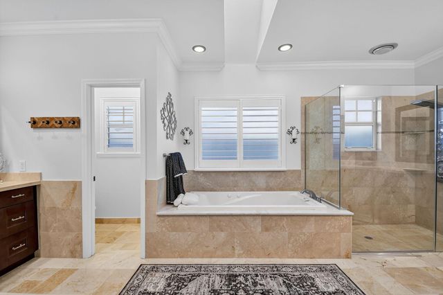 13172 Doubletree Circle, Wellington, FL 33414