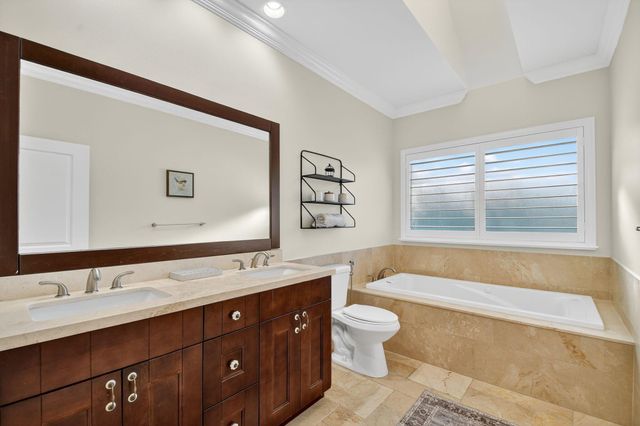 13172 Doubletree Circle, Wellington, FL 33414