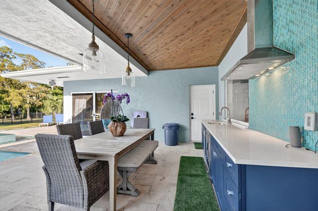 13172 Doubletree Circle, Wellington, FL 33414