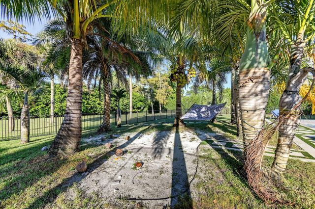 13172 Doubletree Circle, Wellington, FL 33414