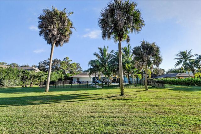 13172 Doubletree Circle, Wellington, FL 33414