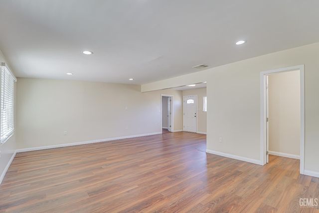 10429 Enger Street, Bakersfield, CA 93312