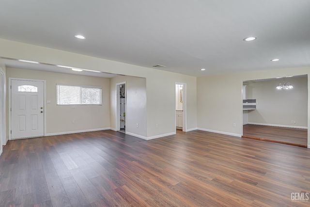 10429 Enger Street, Bakersfield, CA 93312