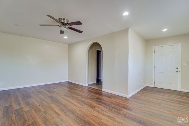 10429 Enger Street, Bakersfield, CA 93312