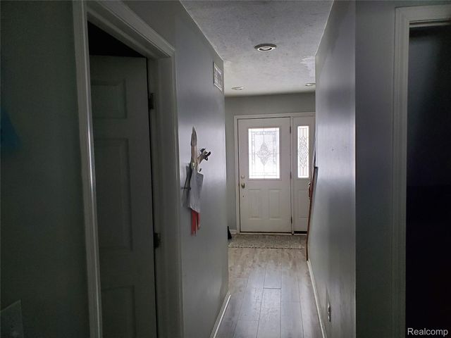 2830 Bonny Brook Drive, Howell, MI 48843