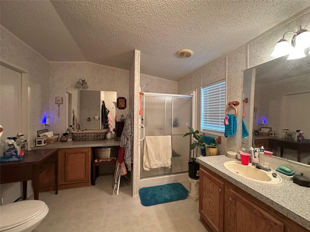 944 Whispering Pine Lane, Lufkin, TX 75901