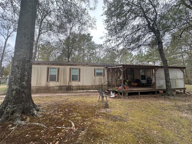 944 Whispering Pine Lane, Lufkin, TX 75901