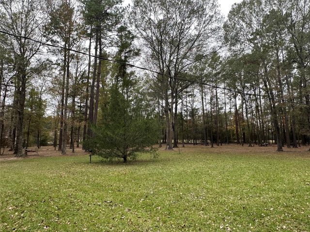 944 Whispering Pine Lane, Lufkin, TX 75901