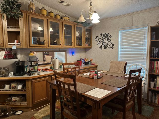 944 Whispering Pine Lane, Lufkin, TX 75901