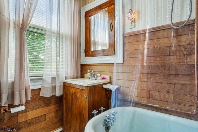 14 Fritz St, Bloomfield Twp., NJ 07003