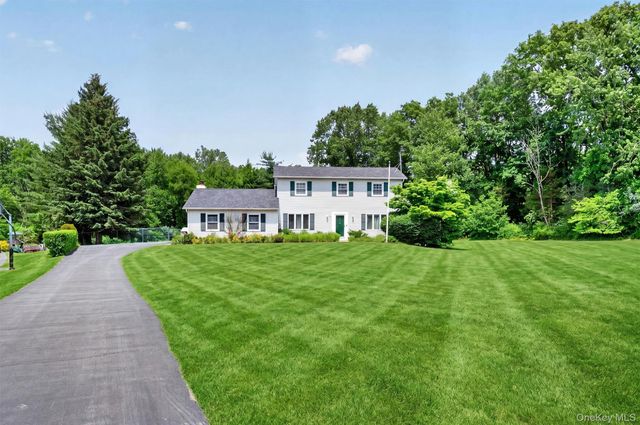 5 Gene Court, Hopewell Junction, NY 12533