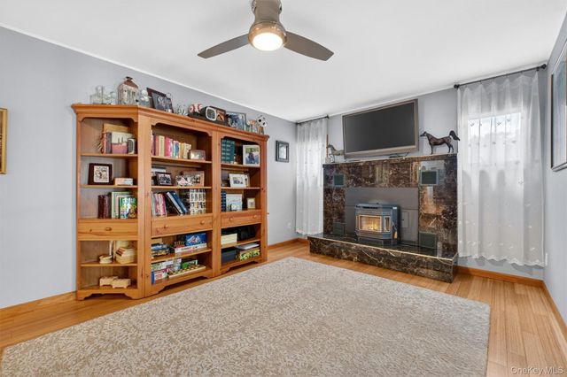 5 Gene Court, Hopewell Junction, NY 12533