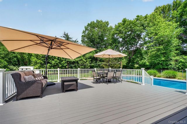 5 Gene Court, Hopewell Junction, NY 12533