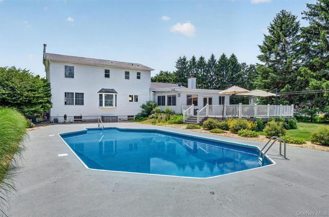 5 Gene Court, Hopewell Junction, NY 12533