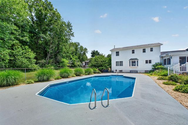 5 Gene Court, Hopewell Junction, NY 12533