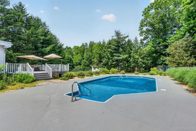 5 Gene Court, Hopewell Junction, NY 12533