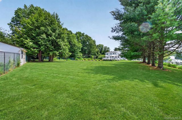 5 Gene Court, Hopewell Junction, NY 12533
