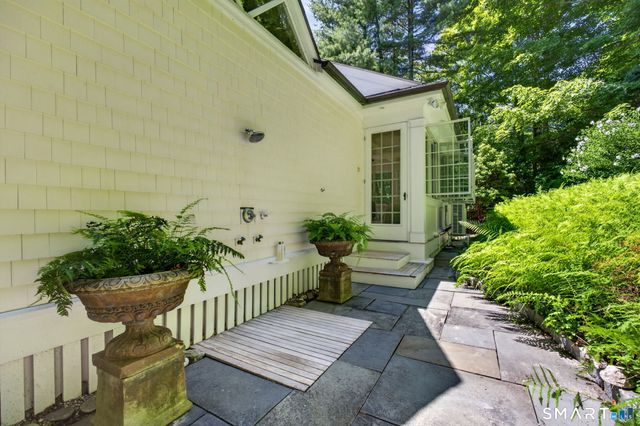 106 Meadow Woods Road, Deep River, CT 06417