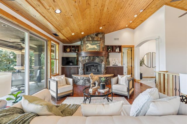 609 Lakeridge Dr, Auburn, CA 95603