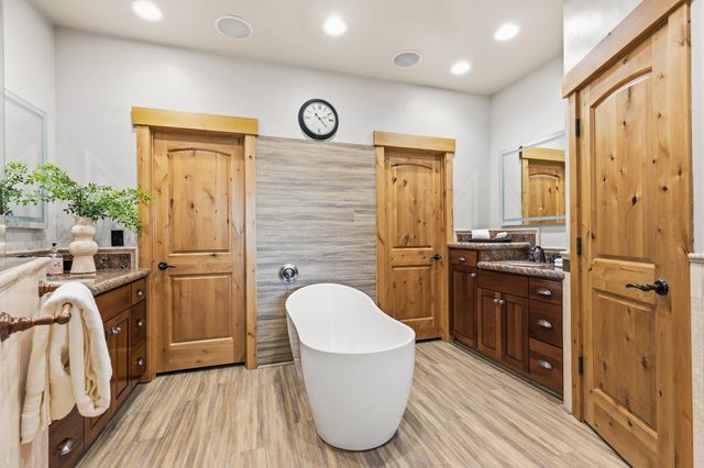 609 Lakeridge Dr, Auburn, CA 95603