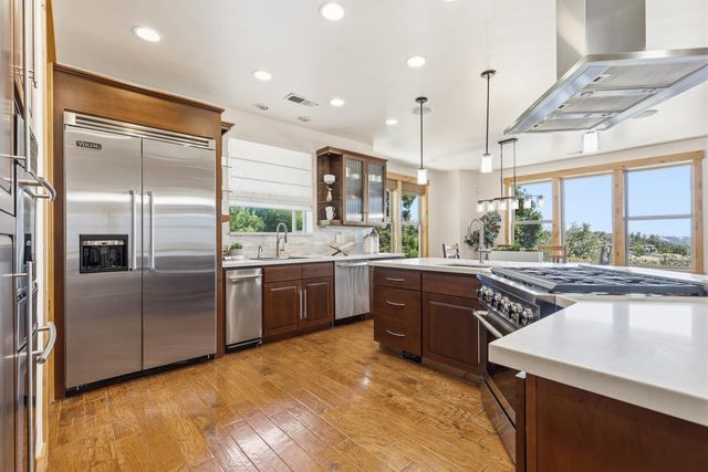609 Lakeridge Dr, Auburn, CA 95603