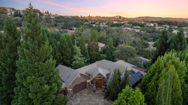 609 Lakeridge Dr, Auburn, CA 95603
