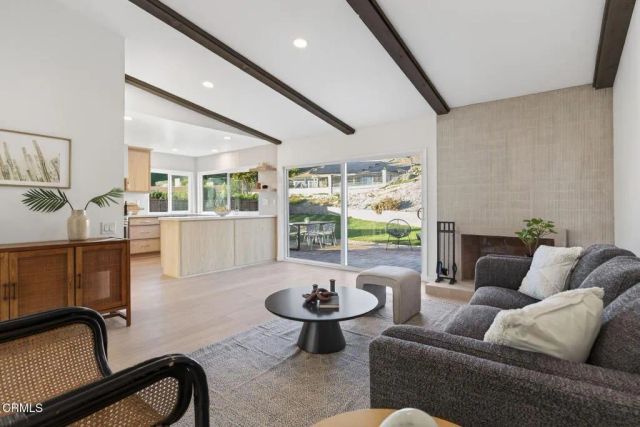 7023 Meadowview Court, Ventura, CA 93003