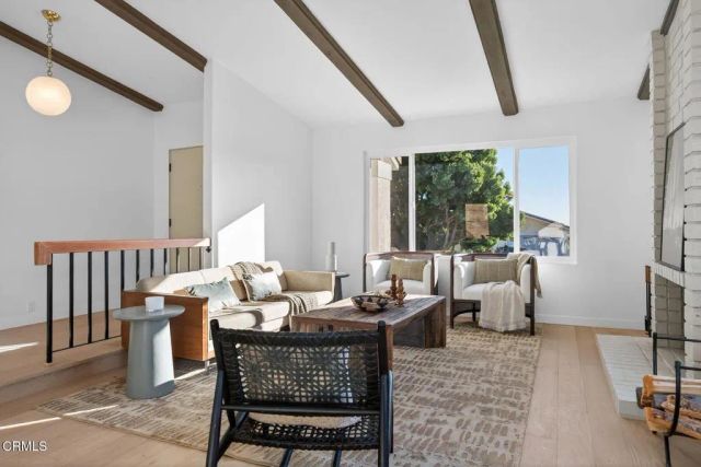 7023 Meadowview Court, Ventura, CA 93003