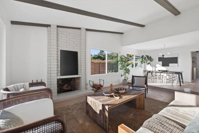 7023 Meadowview Court, Ventura, CA 93003