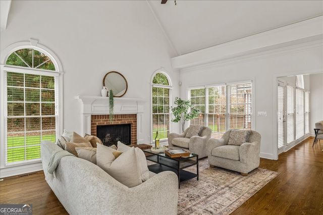 565 Kings County Court, Milton, GA 30004