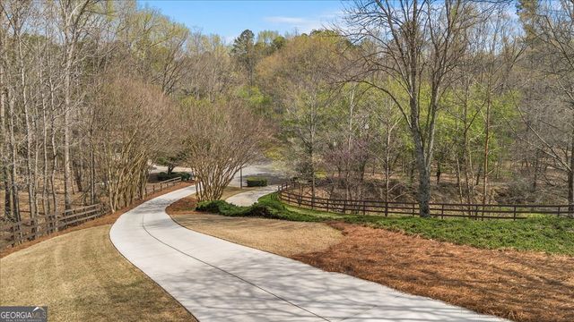 565 Kings County Court, Milton, GA 30004