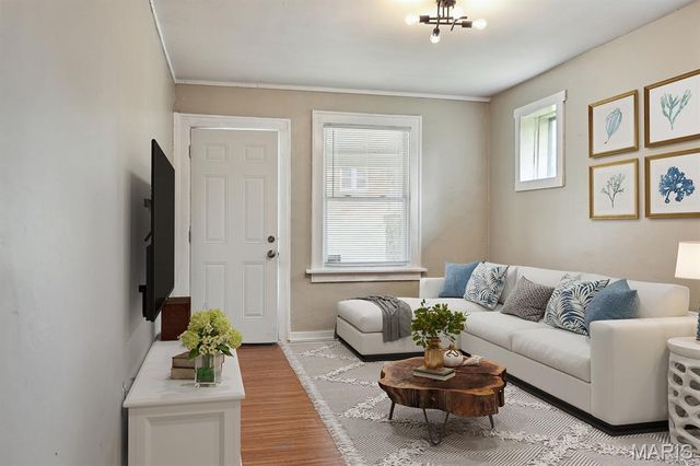 3509 East Place, St Louis, MO 63121