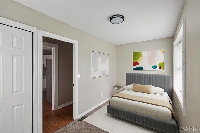3509 East Place, St Louis, MO 63121
