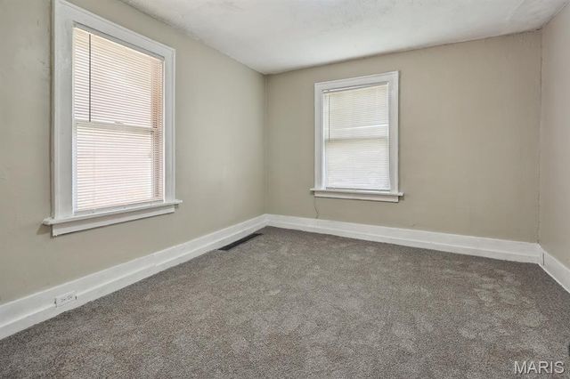 3509 East Place, St Louis, MO 63121