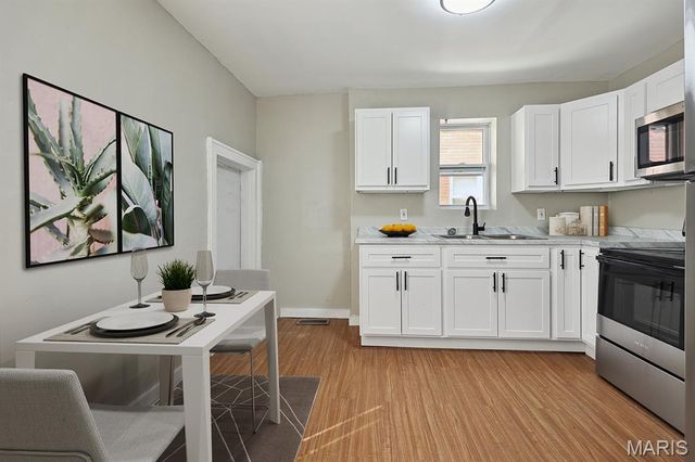 3509 East Place, St Louis, MO 63121