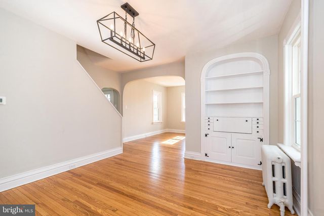 39 S NINTH ST, Quakertown, PA 18951